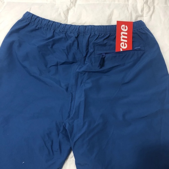 Supreme - Picture 9 of 10